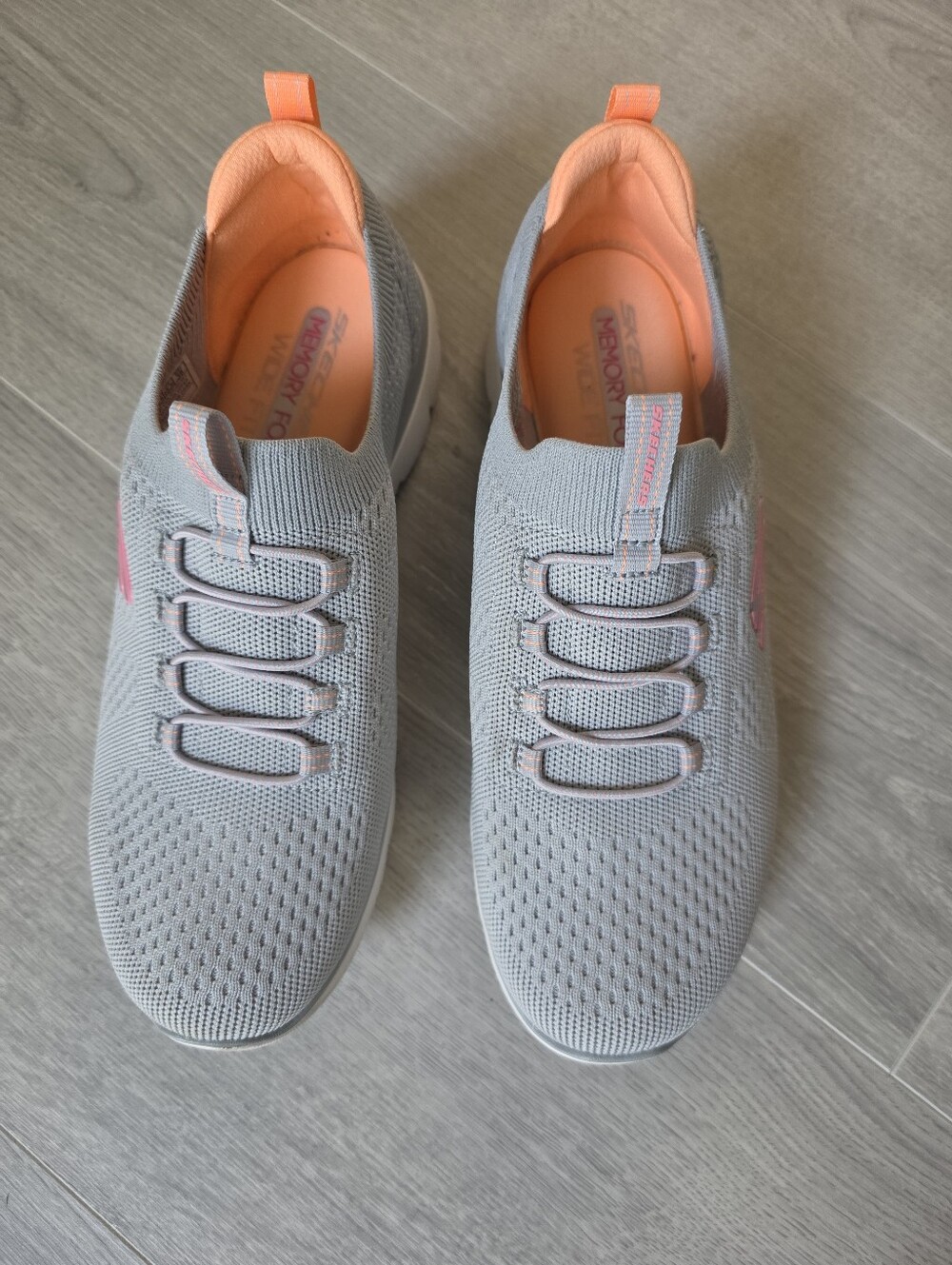 Sketchers Light Gray Slip On Sneakers - Picture 2 of 9